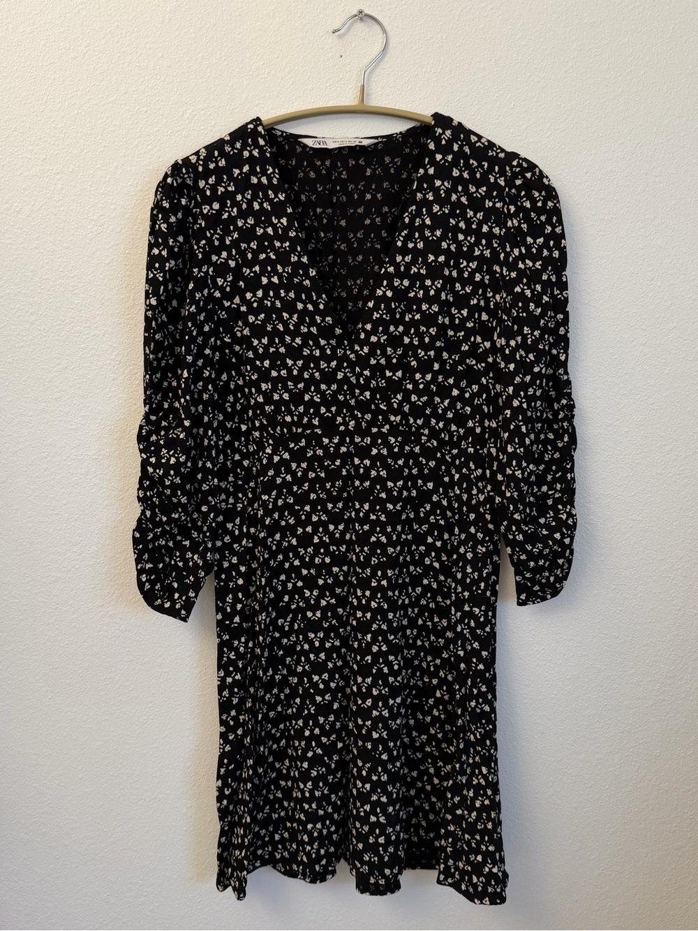 Zara Black and White Floral V-Neck Mini Dress